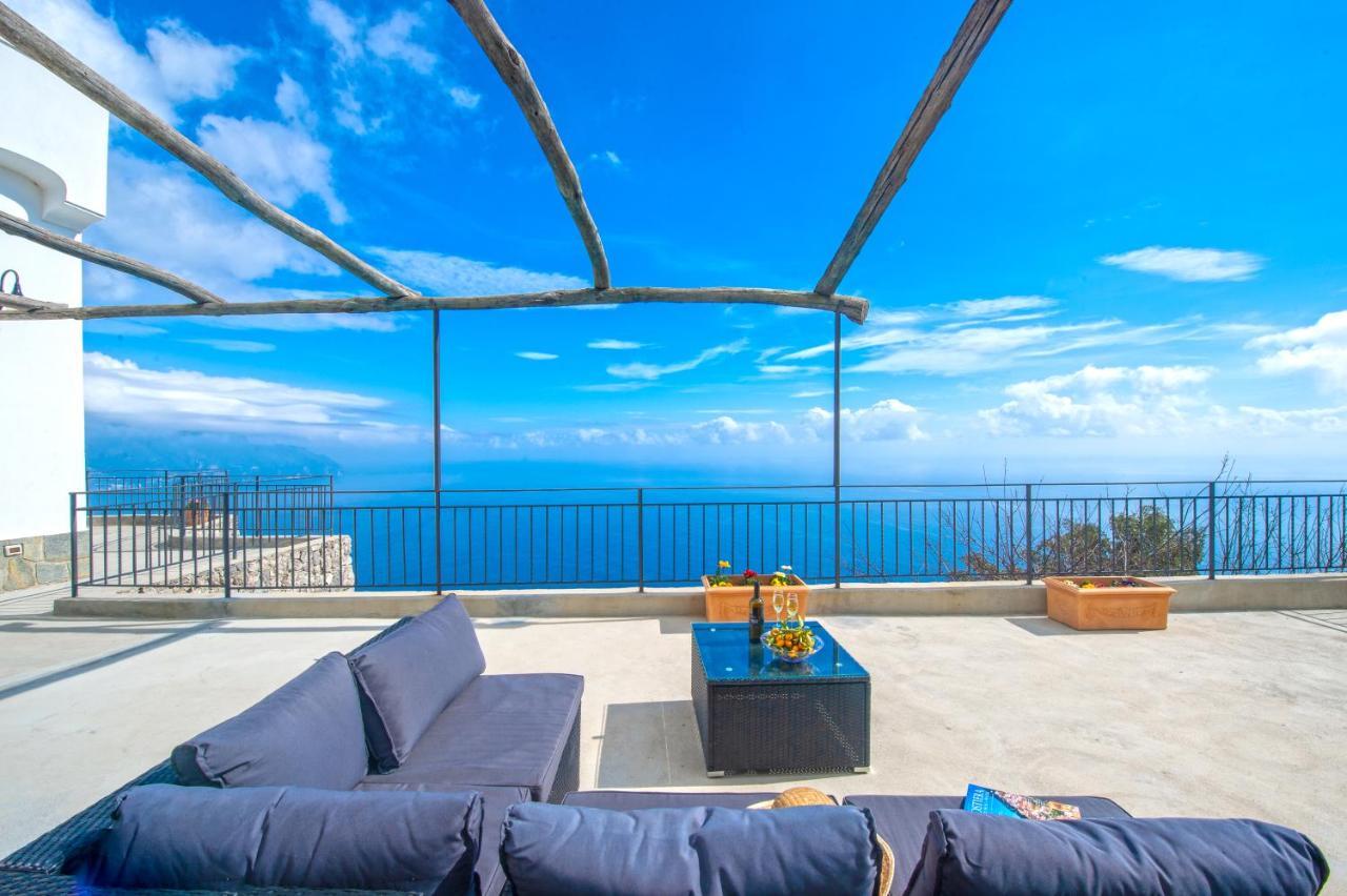 Amalfi Hills Aparthotel Luaran gambar