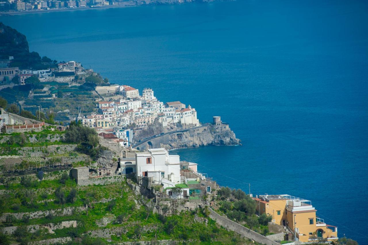 Amalfi Hills Aparthotel Luaran gambar