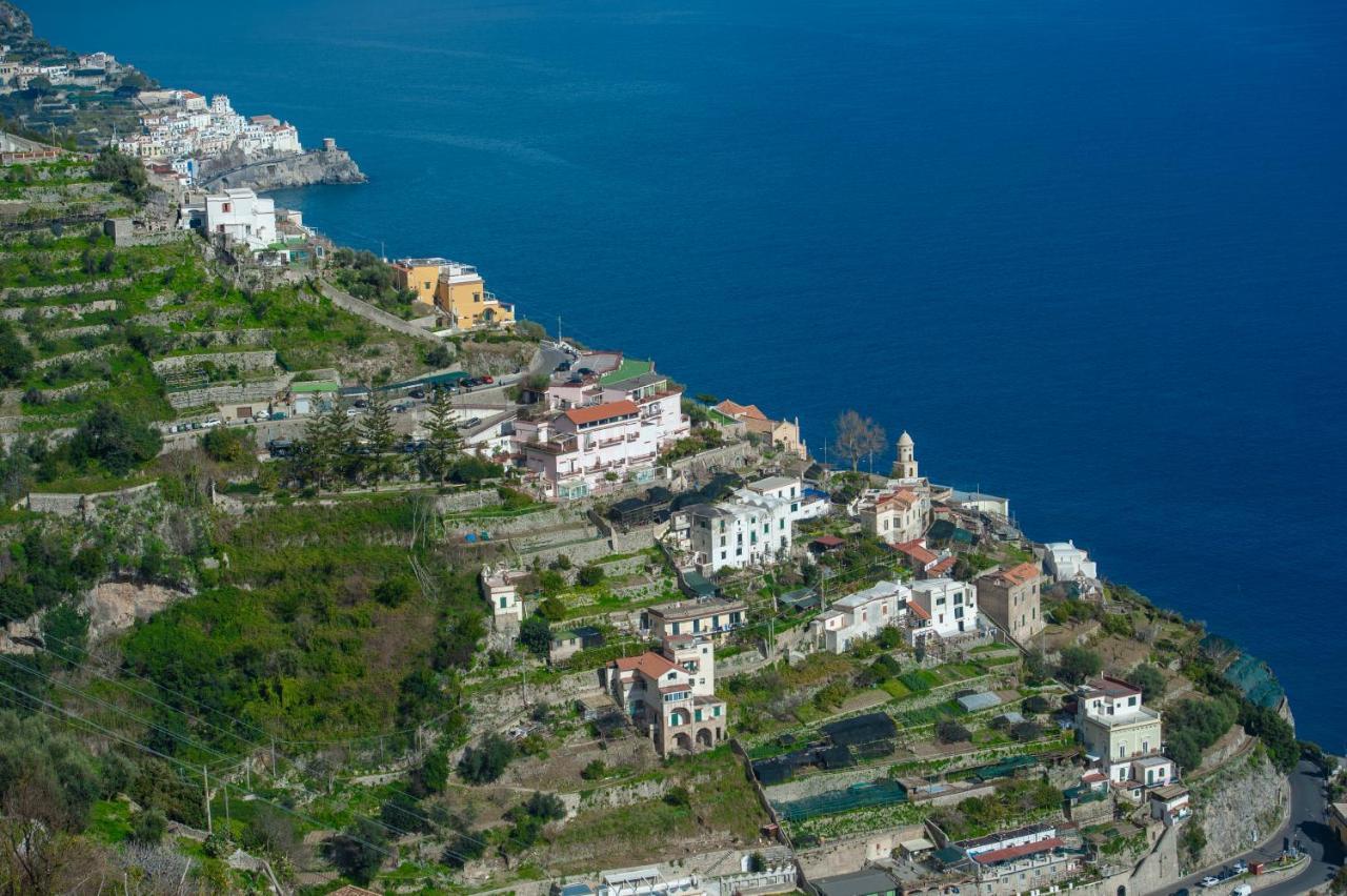 Amalfi Hills Aparthotel Luaran gambar