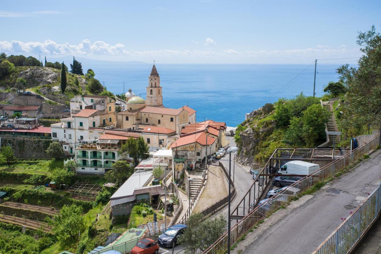 Amalfi Hills Aparthotel Bilik gambar