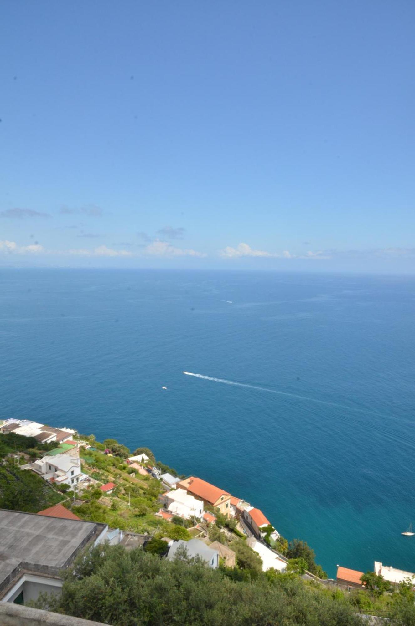 Amalfi Hills Aparthotel Bilik gambar