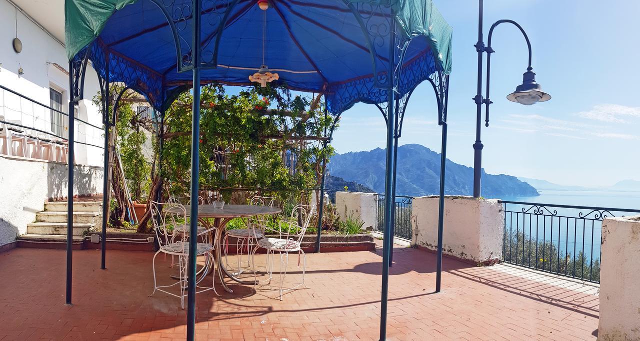Amalfi Hills Aparthotel Luaran gambar