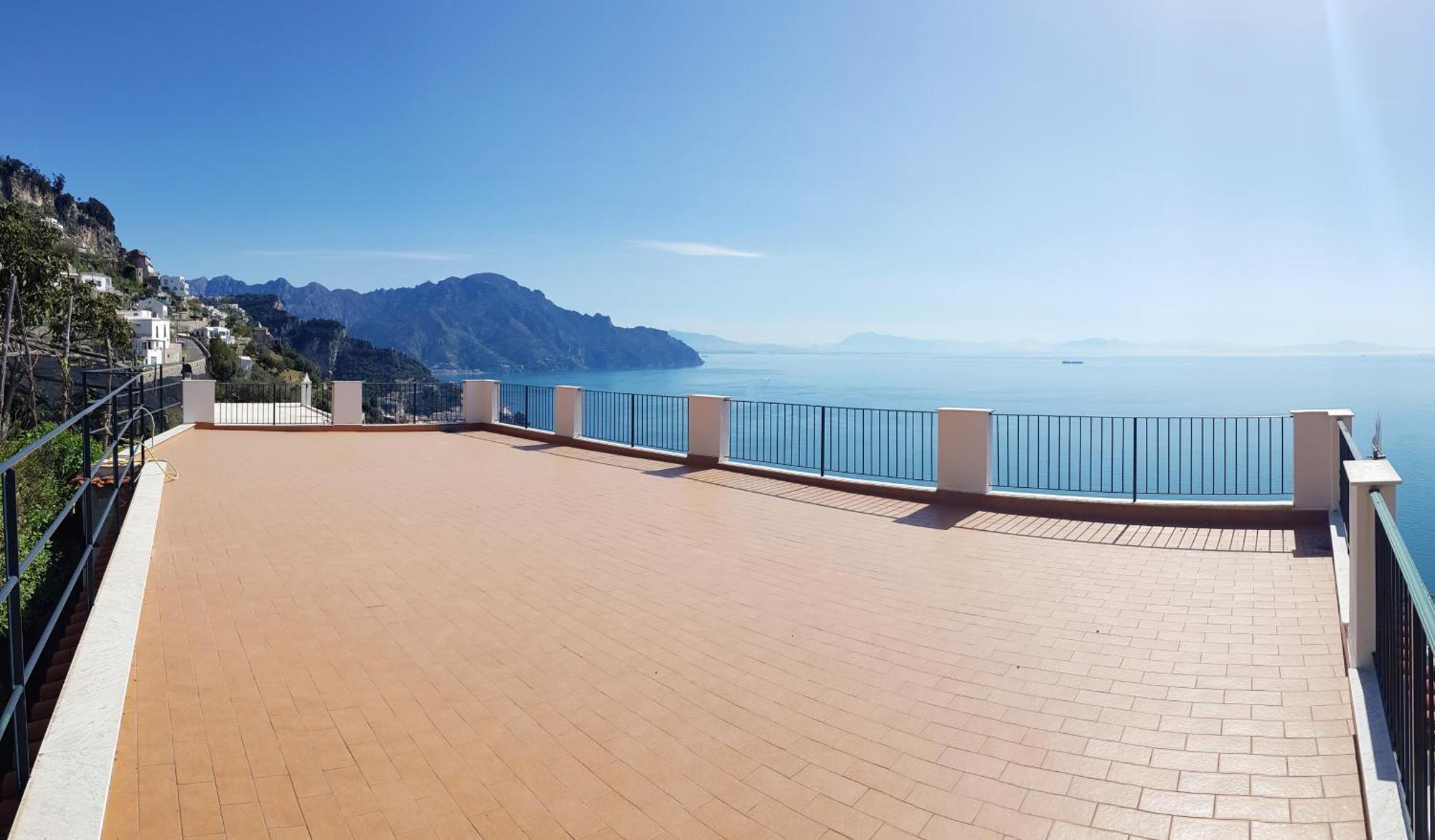Amalfi Hills Aparthotel Luaran gambar