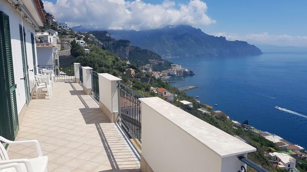 Amalfi Hills Aparthotel Luaran gambar